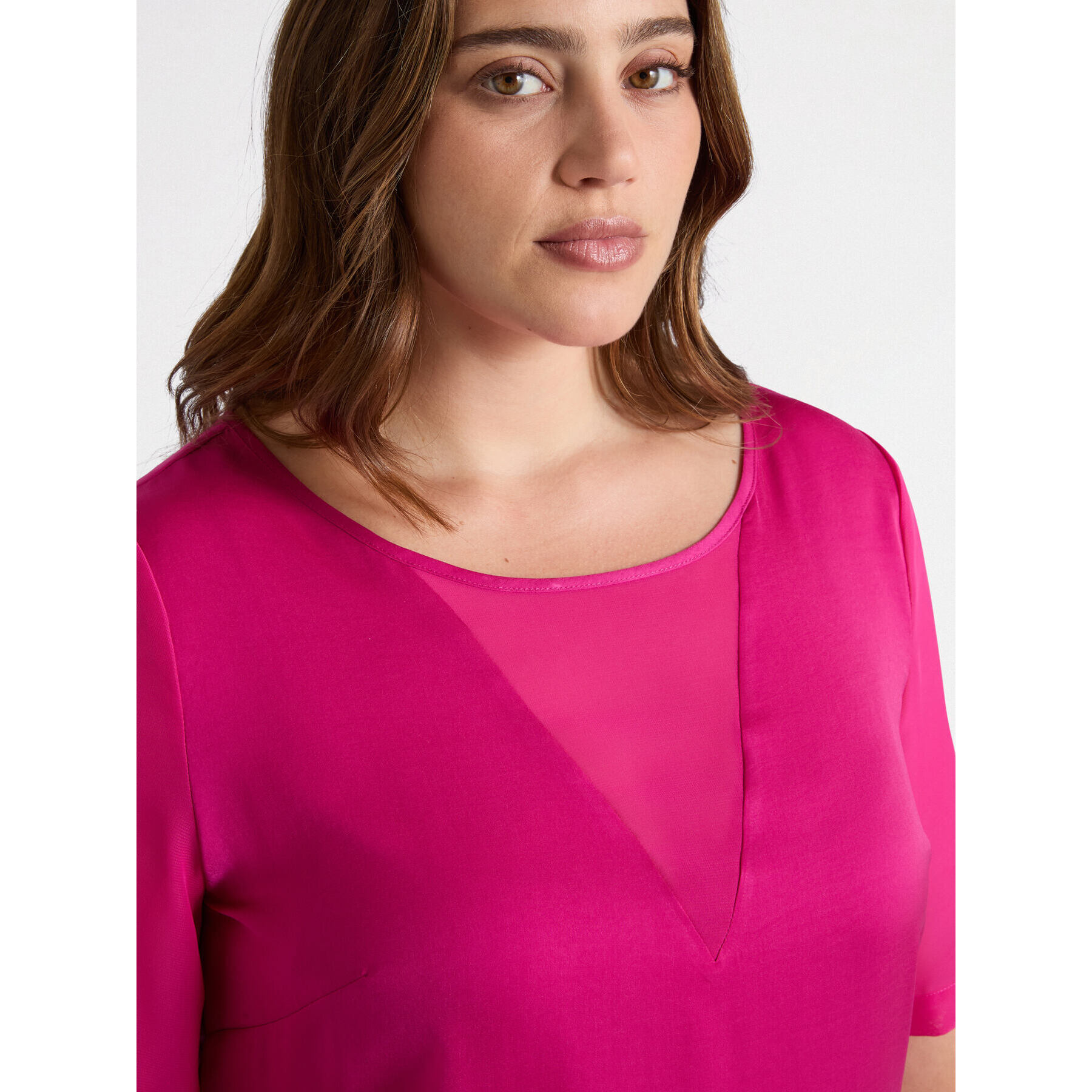 Fiorella Rubino - Blusa con aplicación en forma de V - Fuchsia