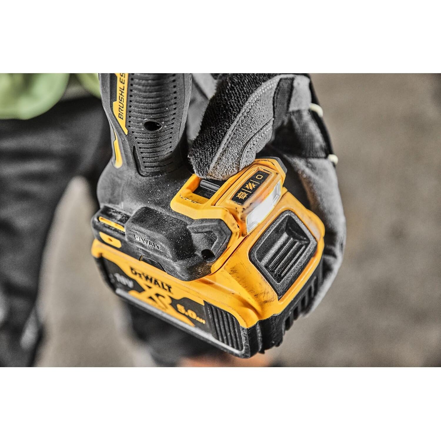 Perceuse-visseuse compacte XR 18V avec 2 Batteries 5 Ah, 1 Chargeur en Coffret TSTAK - DEWALT - DCD800P2T-QW