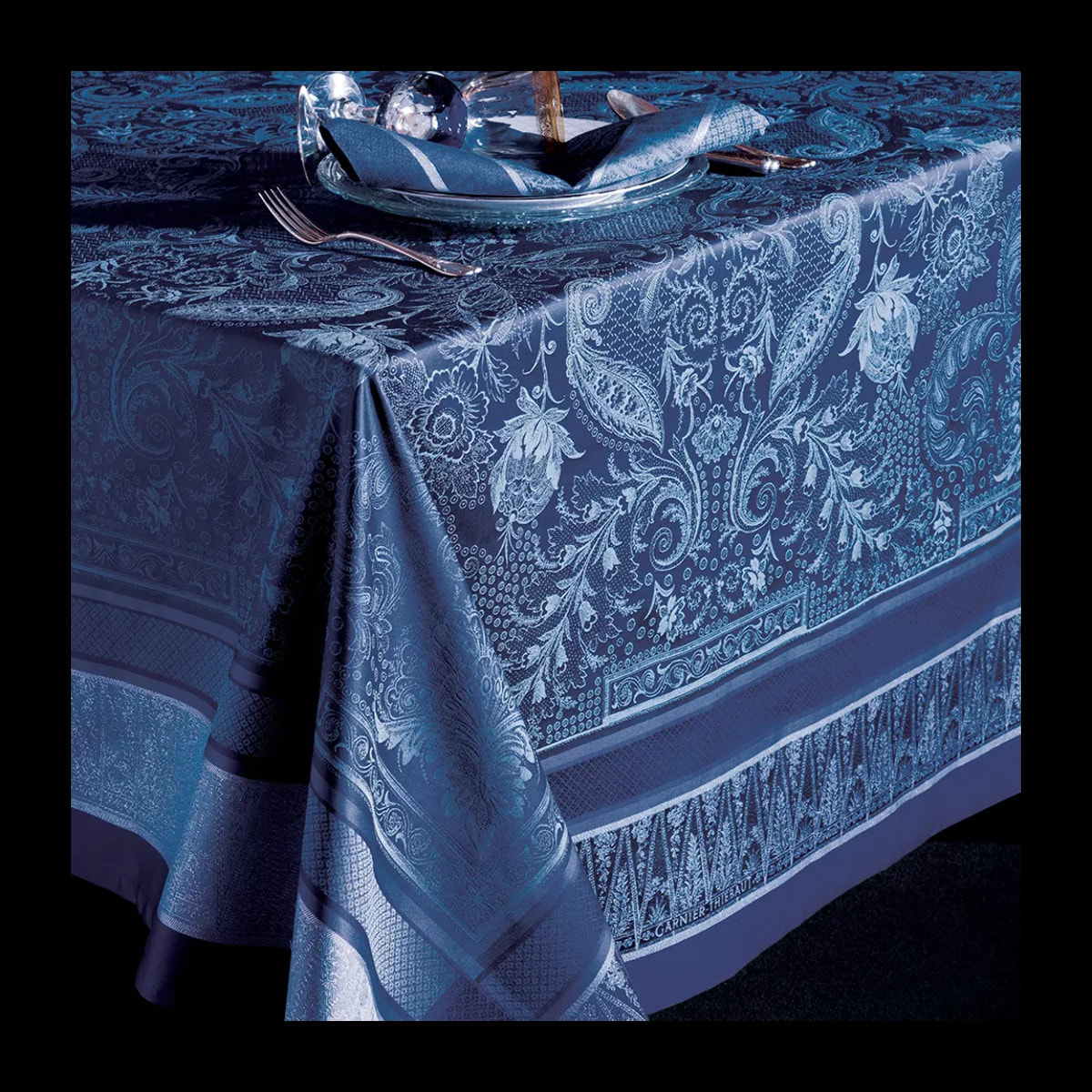 Nappe anti tache coton mélangé motif jacquard Persina crepuscule