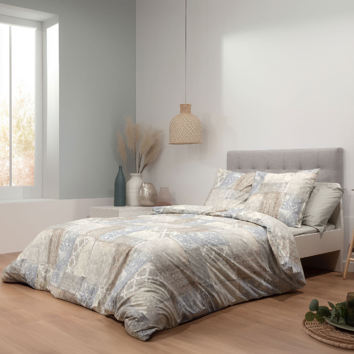 Parure de lit avec housse de couette 240x220 cm + 2 taies d'oreiller 65x65 cm 100% percale de coton - ARIANE -