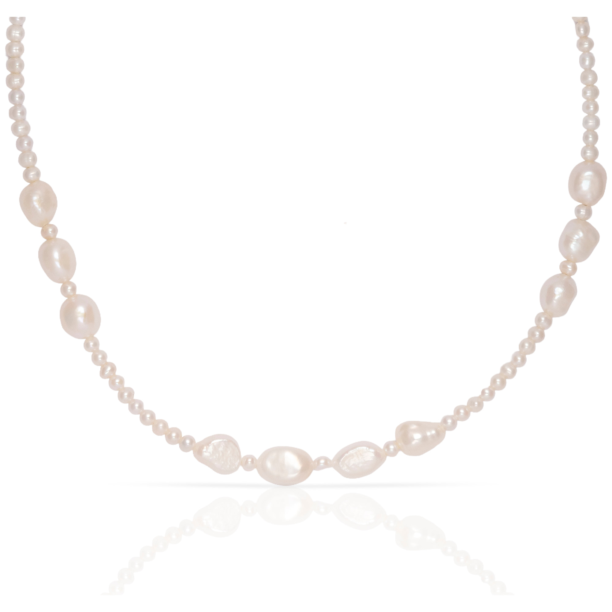 Abundantia Collar de perlas naturales de distintos tamaños, con cierre de mosquetón.