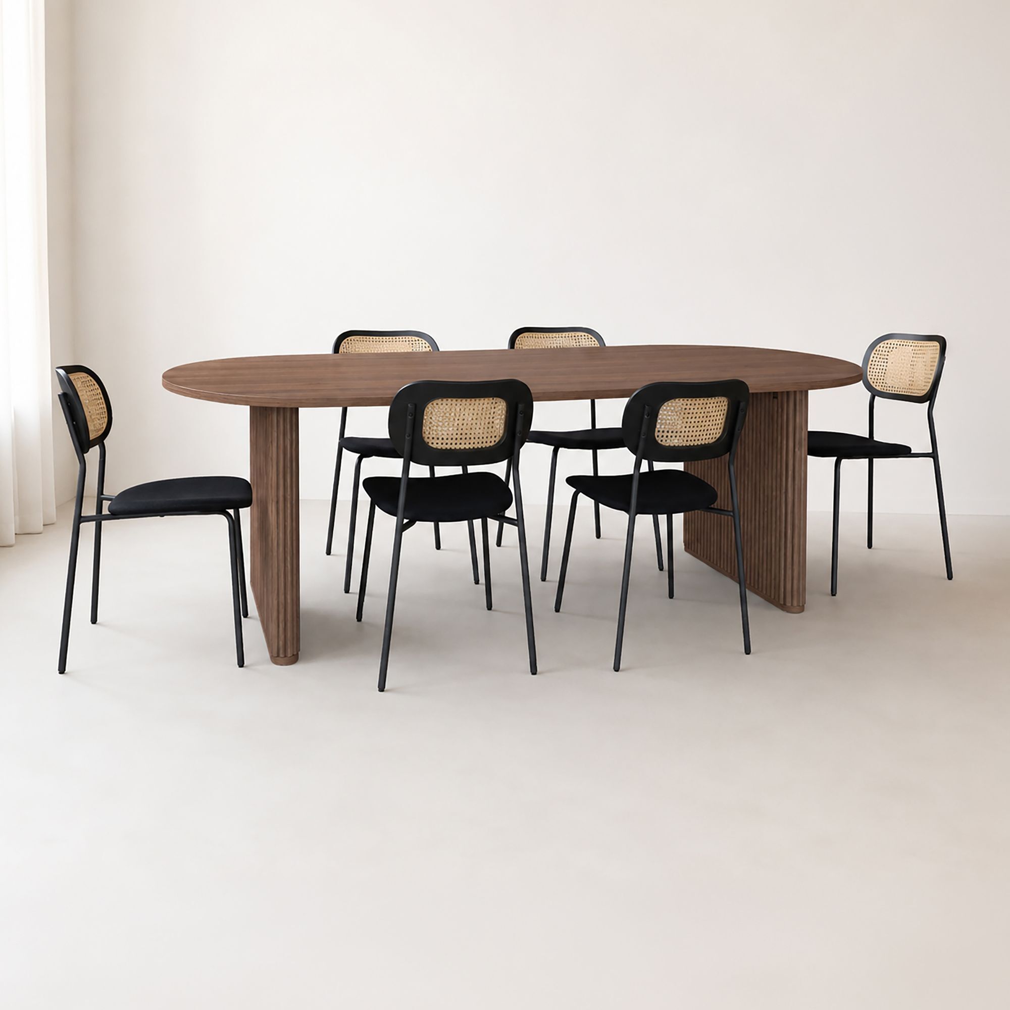 Ensemble table effet bois 230cm et 6 chaises en rotin et velour noir NOSARA