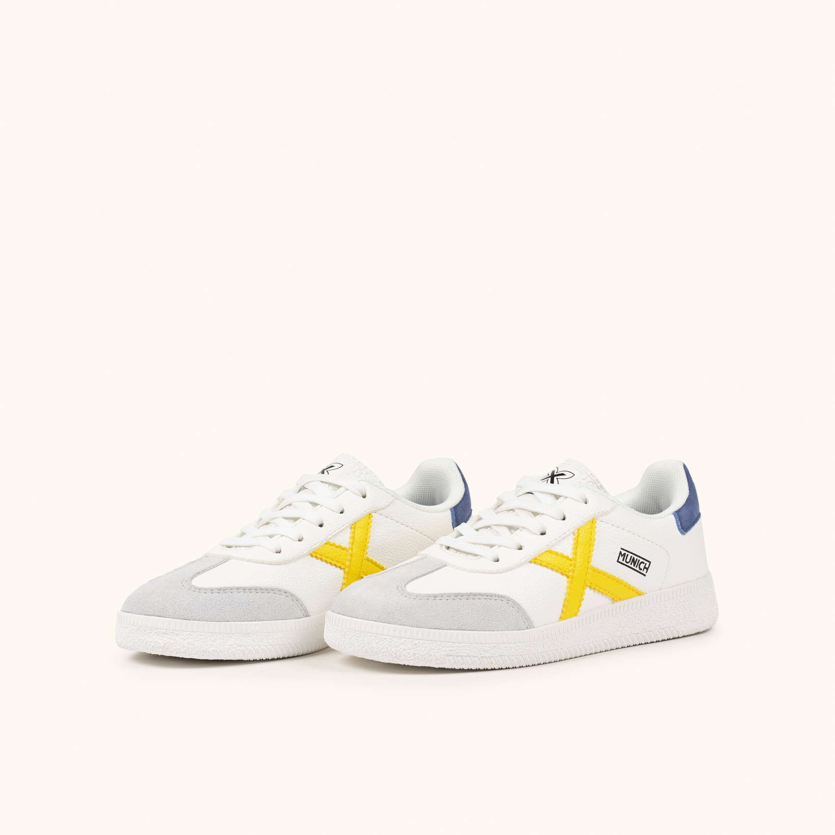 Zapatillas Infantiles Blancas con Cordones y Detalles en Amarillo y Azul MUNICH MINI BARRU 16