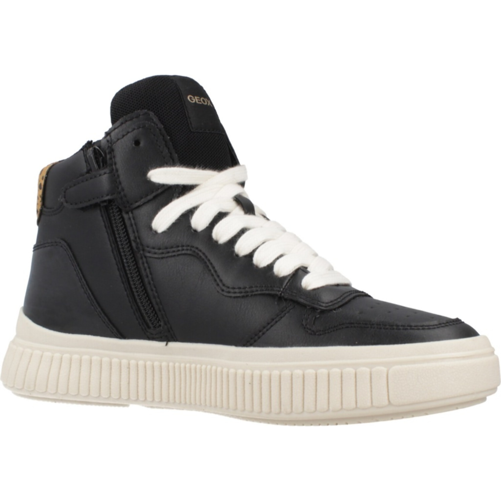 Zapatillas Niña de la marca GEOX  modelo J LAQUINNY GIRL NEGRO
