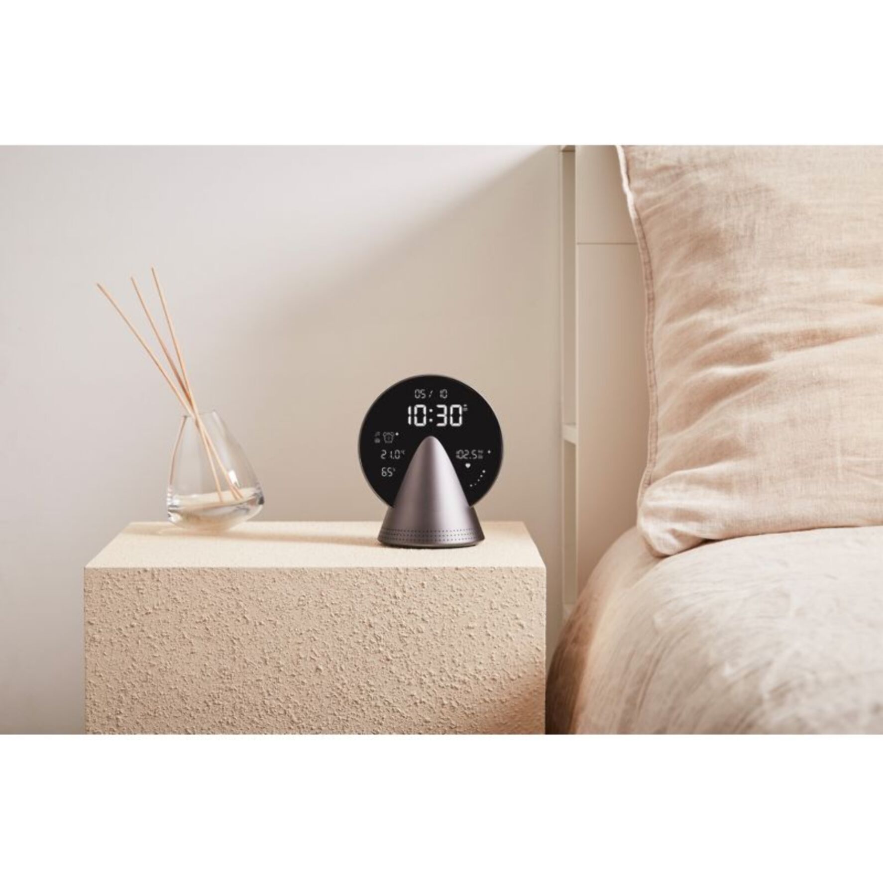 Radio réveil LEXON Conic Clock avec fonction Bluetooth Gris