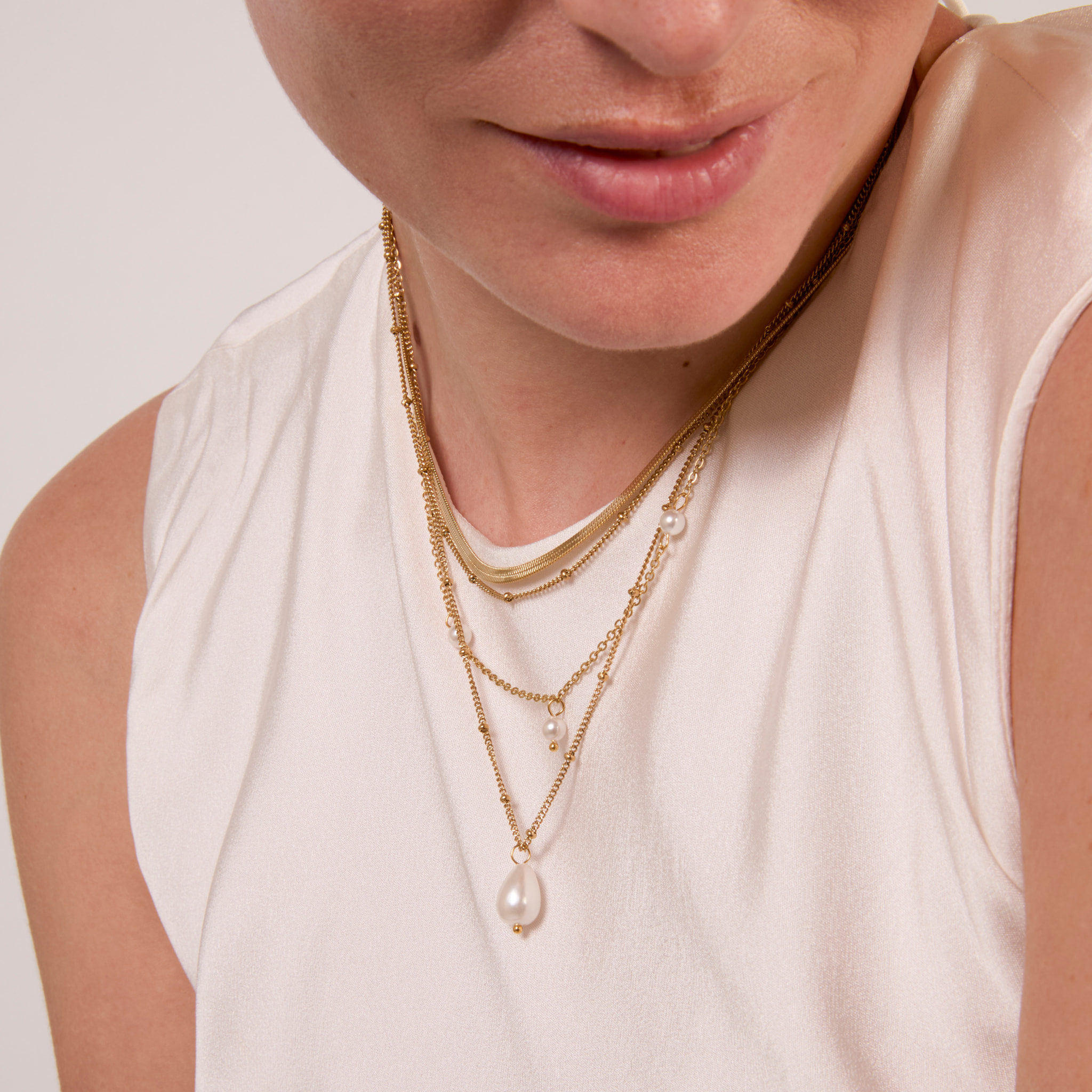 Collar Mife acabado oro amarillo 18k
