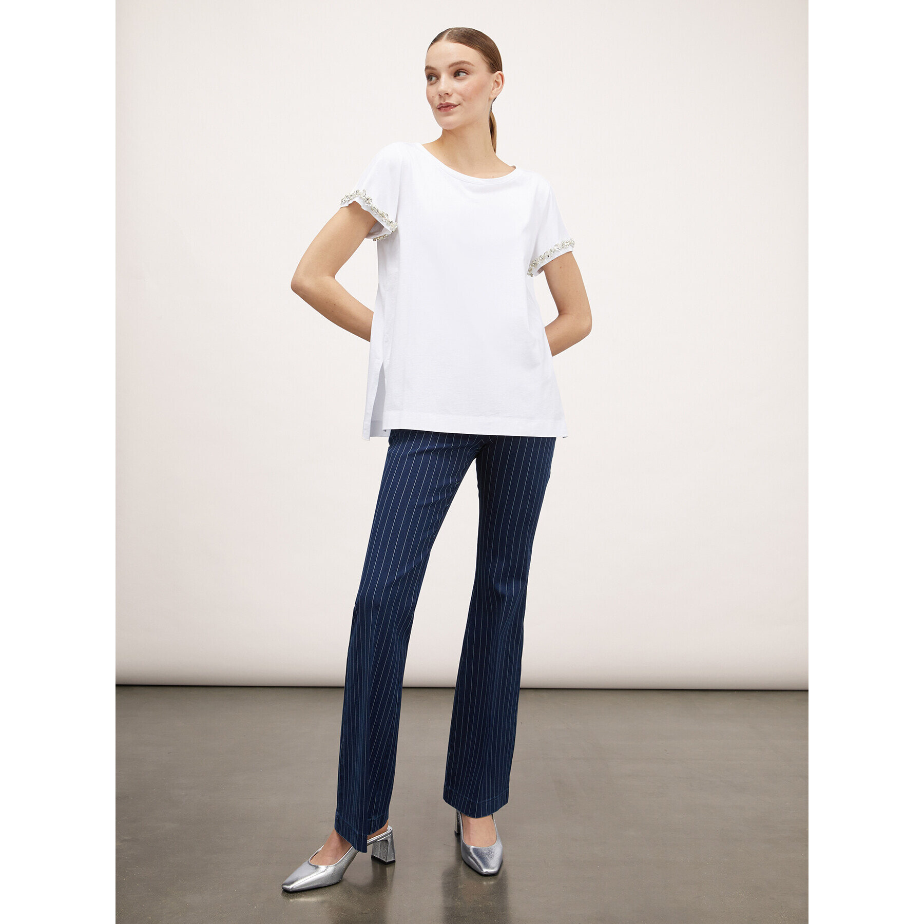 Motivi - T-shirt con maniche ricamate con pietre - Bianco