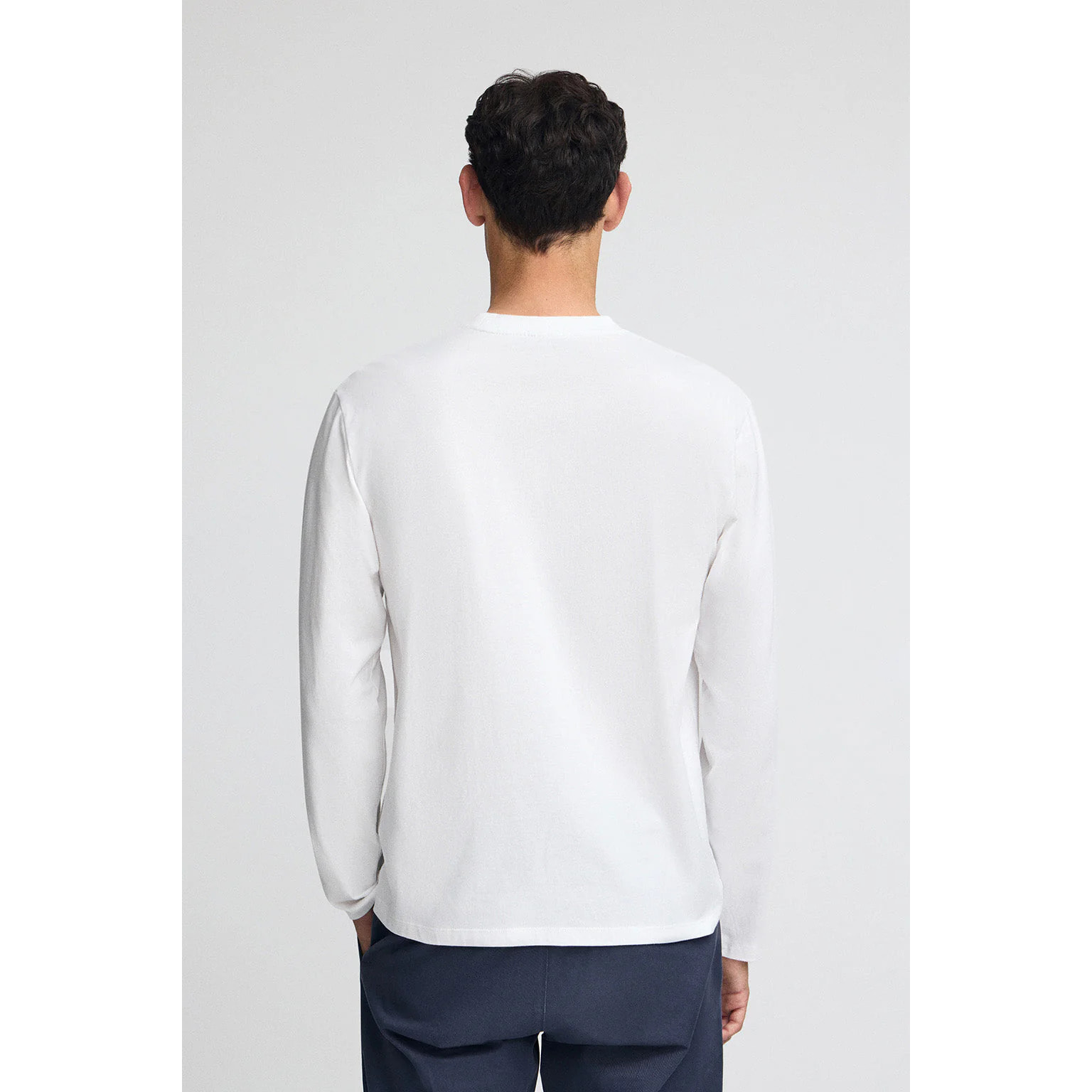 Camiseta blanca de manga larga con parche personalizado Polo Club