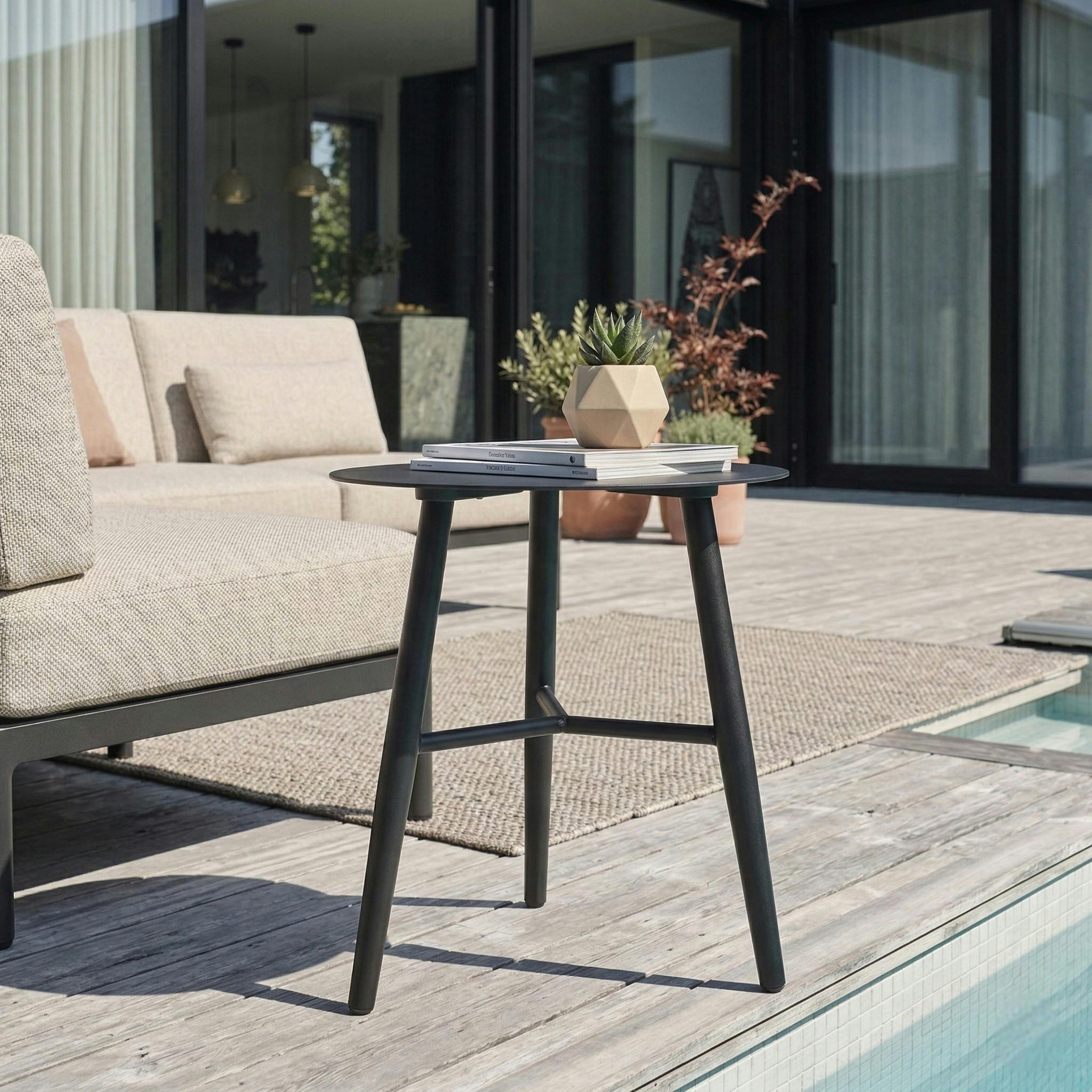 Bout de canapé jardin en aluminium noir STOCKHOLM