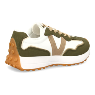 Zapatilla con diseño moderno para mujer