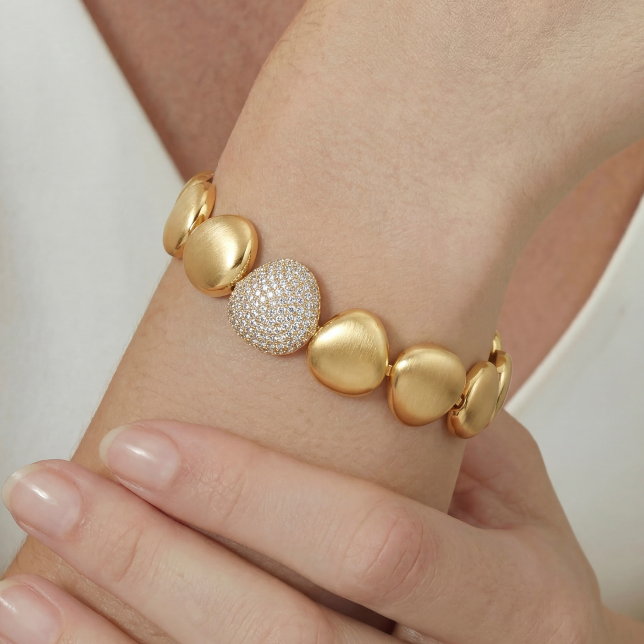 Pulsera Ubras acabado oro amarillo 18k