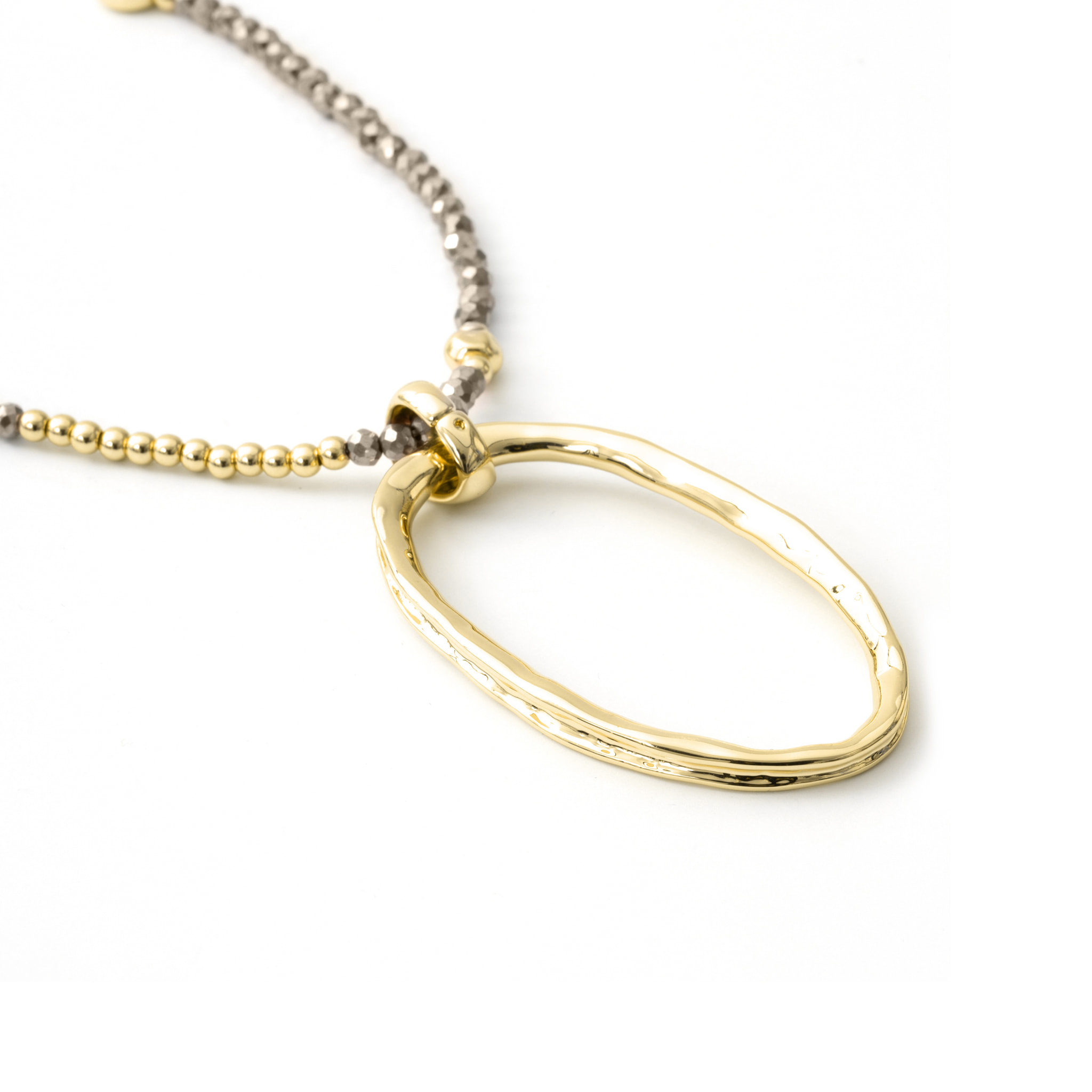 Collar Muqar acabado oro amarillo 18k