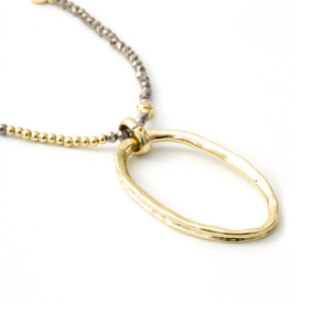 Collar Muqar acabado oro amarillo 18k