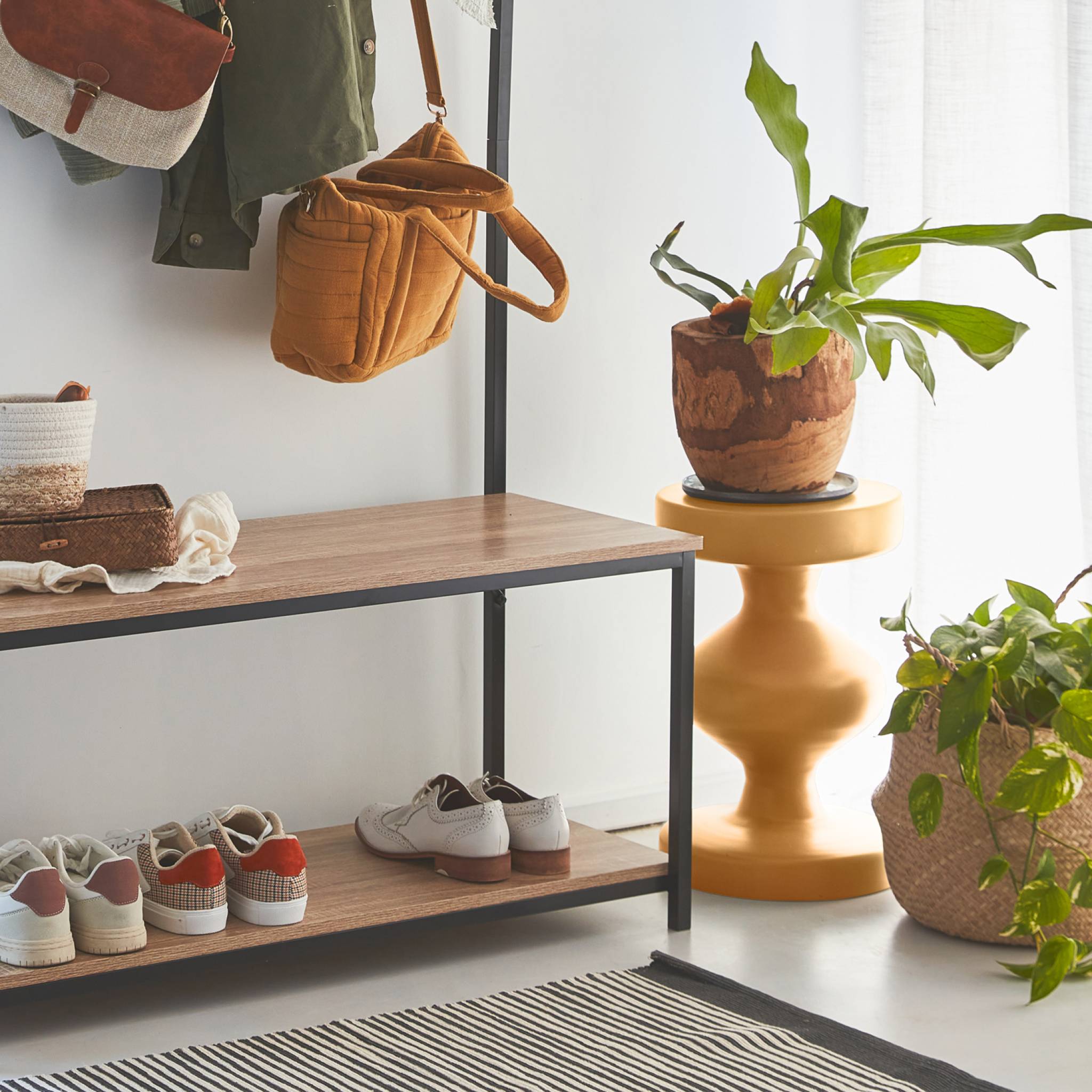 Table d'appoint. bout de canapé. table de chevet en métal. moutarde. Hawa Ø29.5 x H 48.5cm