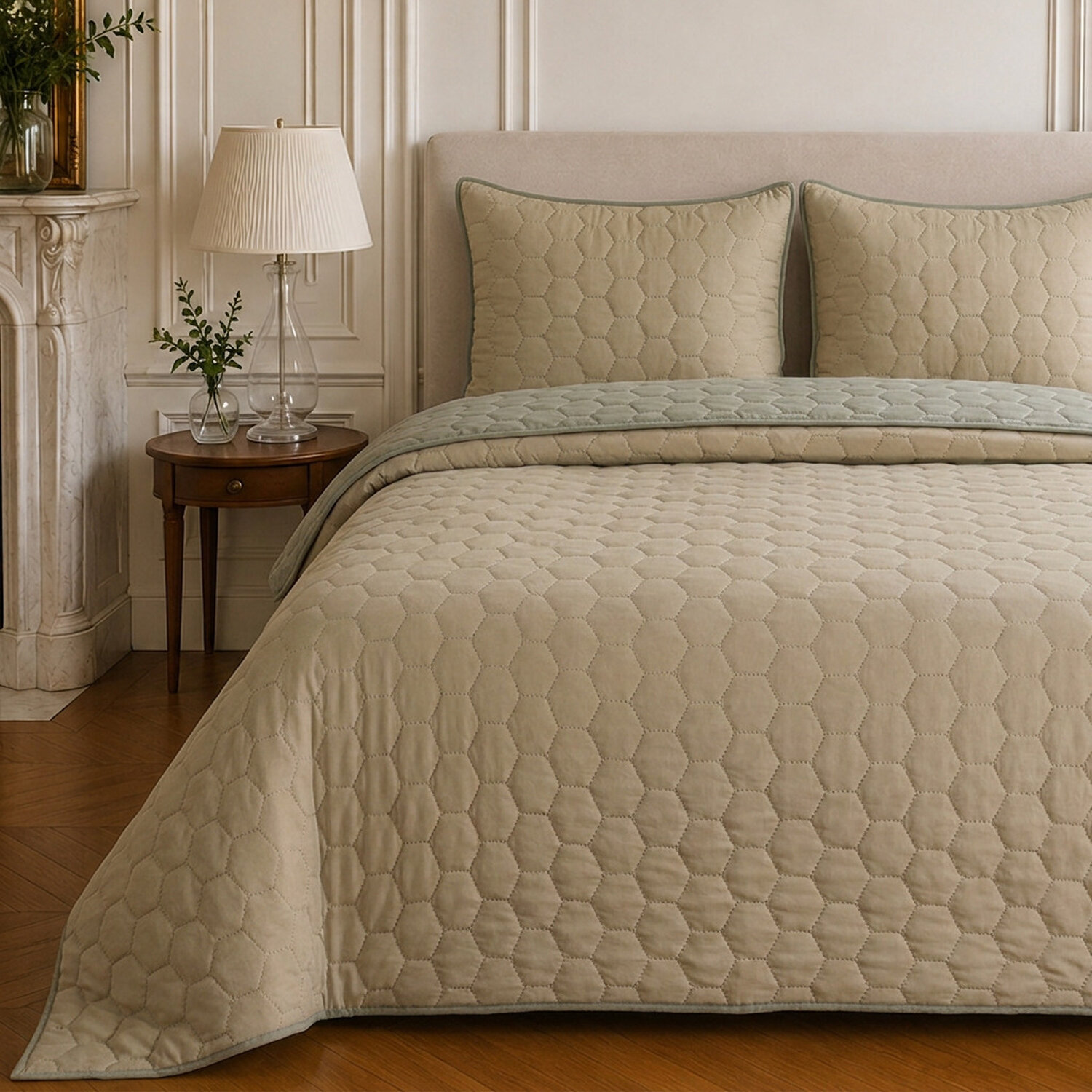 Couvre-lit matelassé réversible 100% polyester bicolore beige - NAZIM