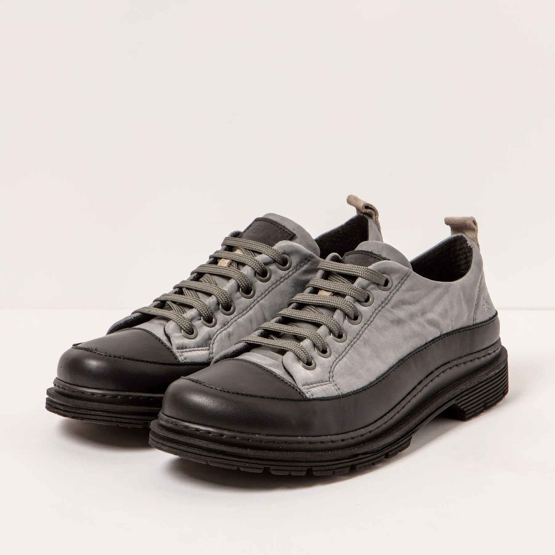 Zapatos 1894 NYLON GREY-BLACK/ BIRMINGHAM color Grey-black