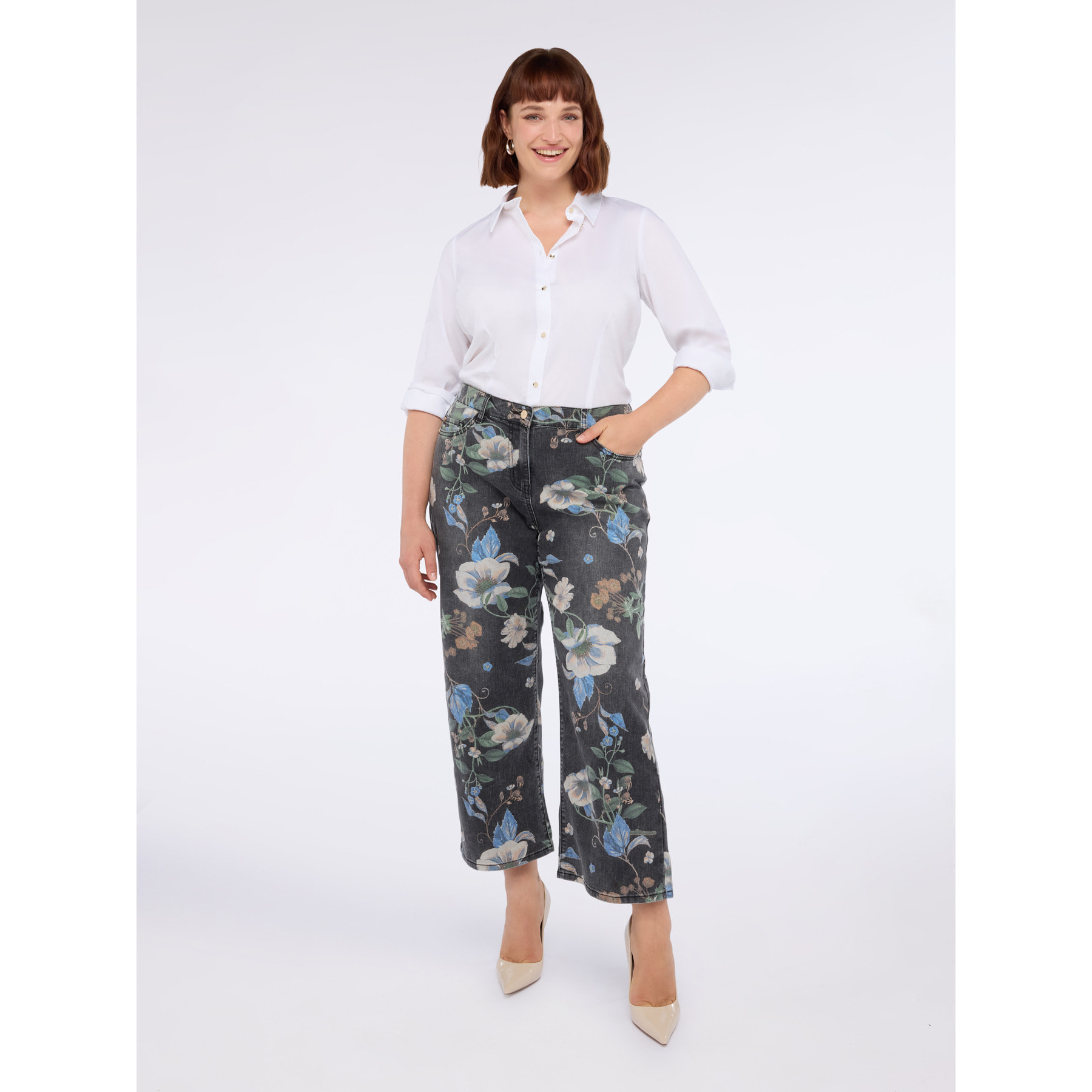 Fiorella Rubino - Jeans recortados con estampado floral - Negro