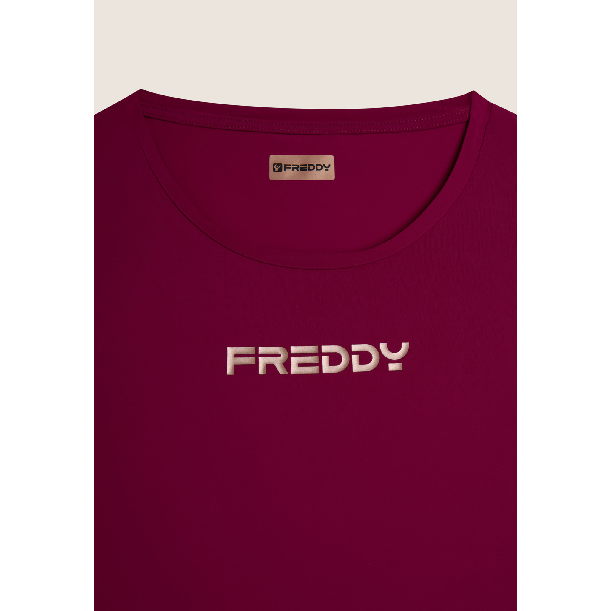 T-shirt regular in tessuto tecnico leggero
