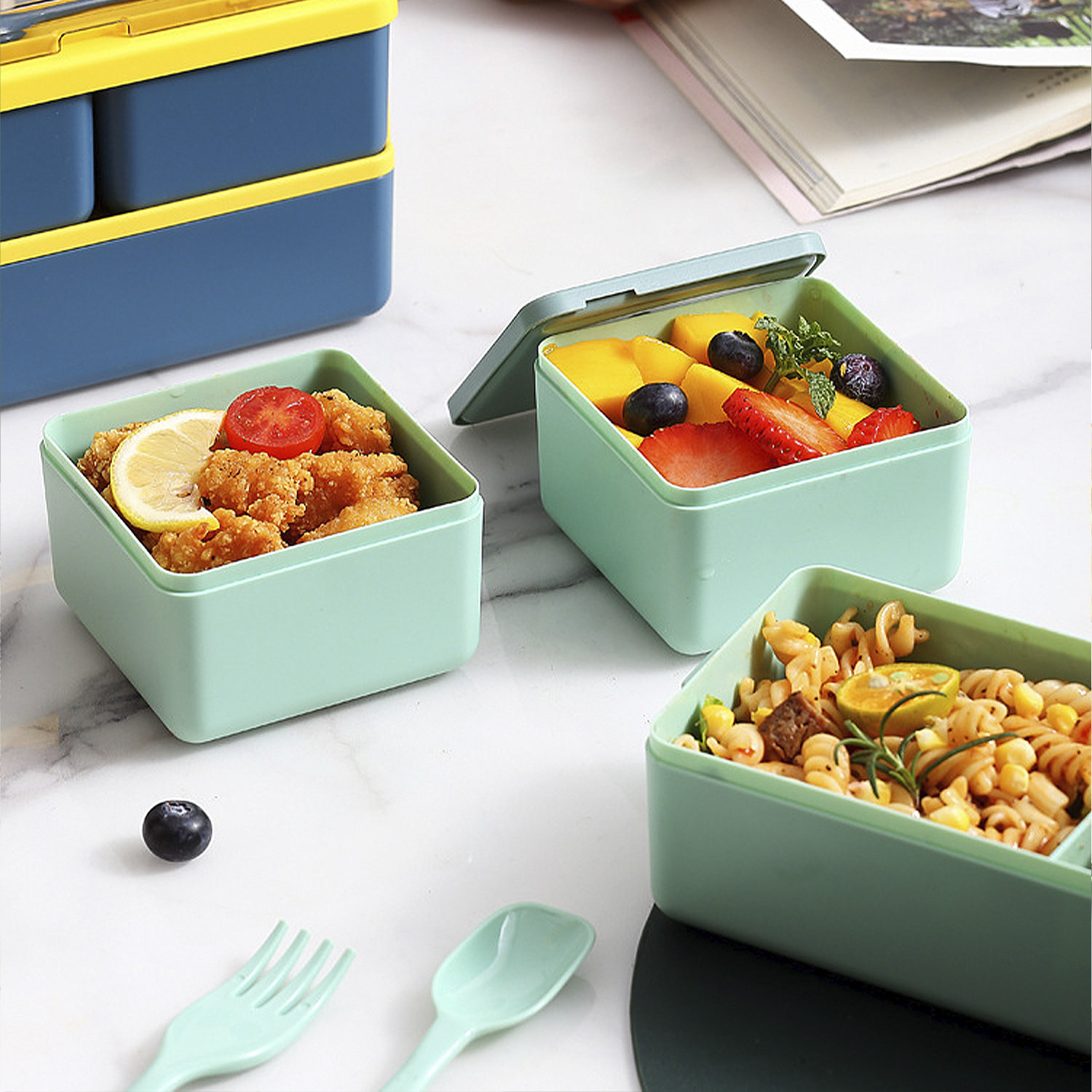 Lunch box ermetico a 2 altezze, per conservare gli alimenti, 1400ml. Include posate. Adatto al microonde