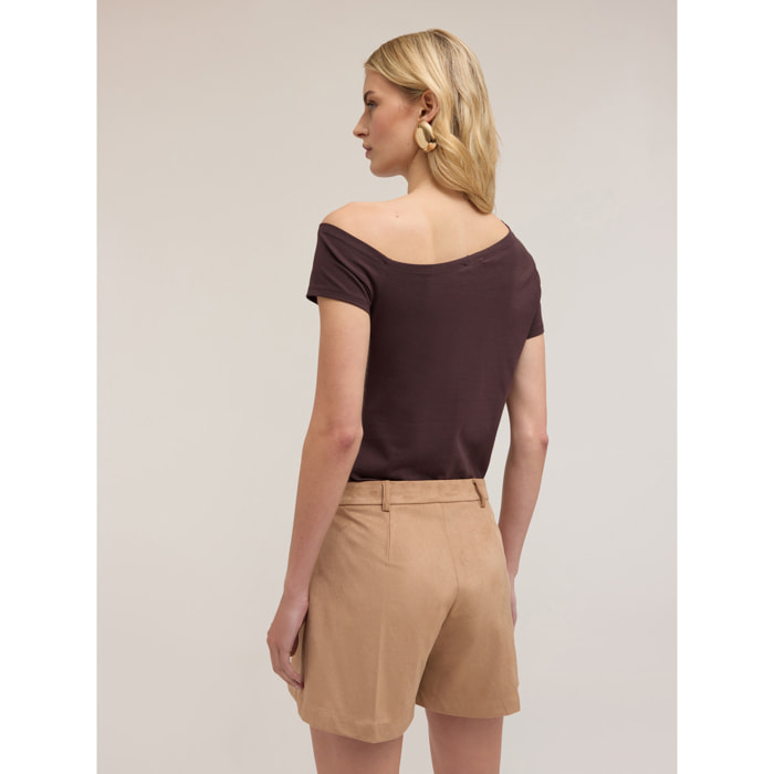 Motivi - T-shirt con scollo asimmetrico - Marrone