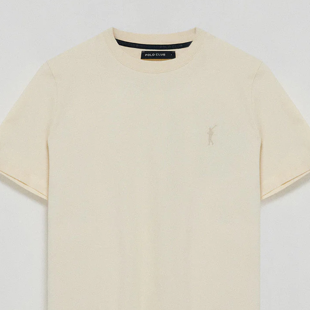 Camiseta color crudo de cuello redondo y Big Rigby Go engomado