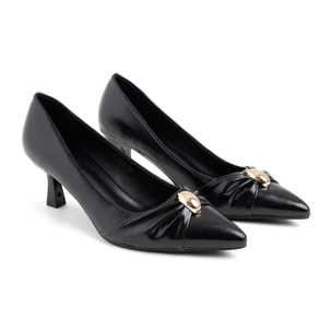 Decolleté con dettaglio oro - NERO