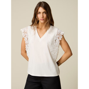 Oltre - Camiseta escote en V con encaje - Blanco