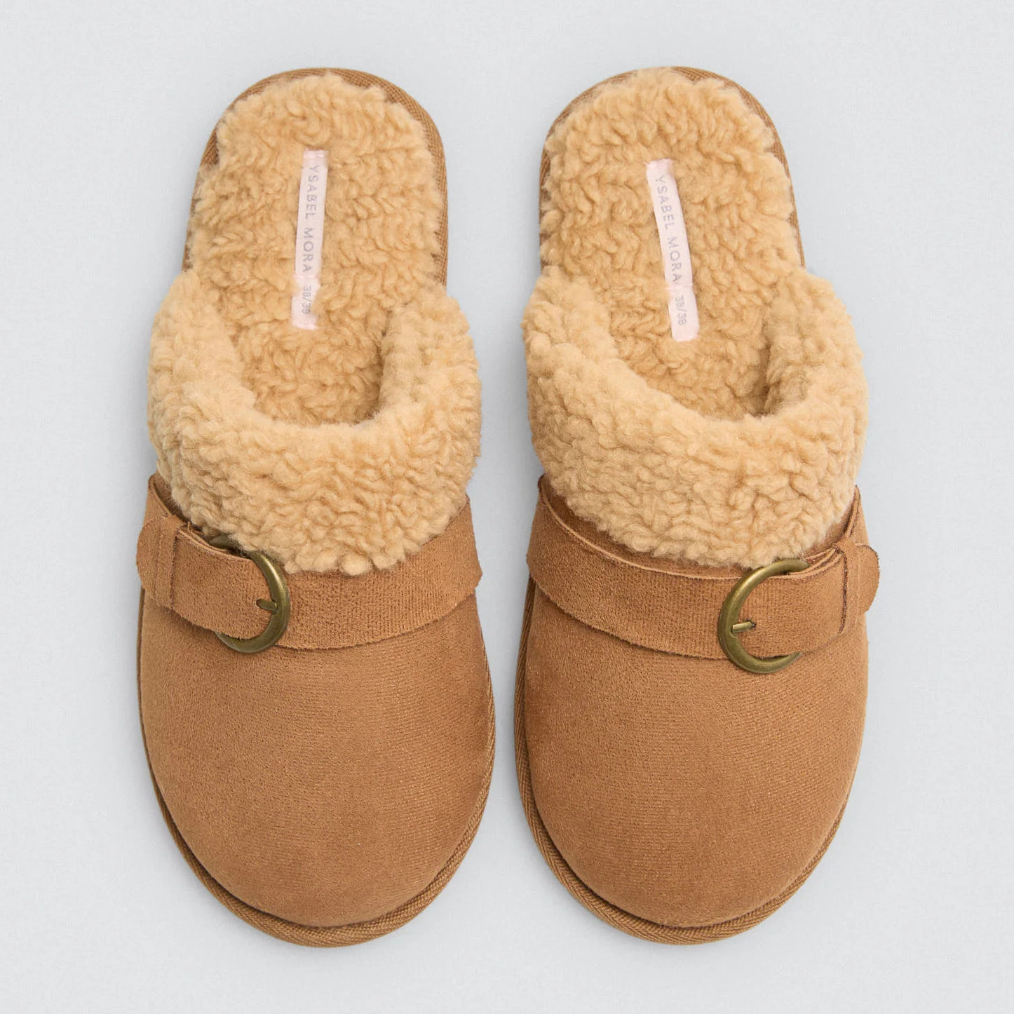 Pantofole da casa con fibbia e pelle di pecora