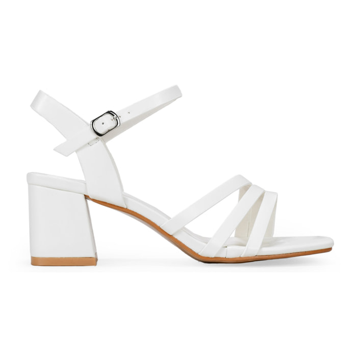 Sandalias de tacón ancho blancas
