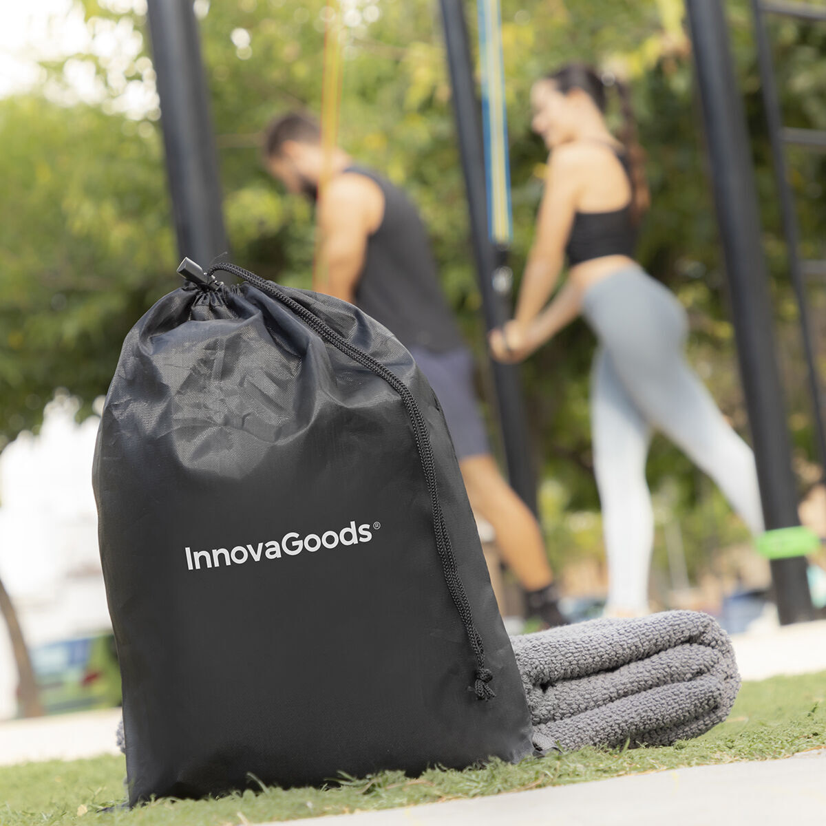 Pack Piattaforma Vibrante con Altoparlante, Telecomando e Bande di Resistenza con Guida InnovaGoods