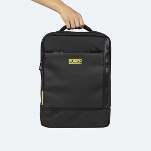 Mochila Negra de Gran Capacidad con Compartimento para Botella JUNGLE BACKPACK SQUARE