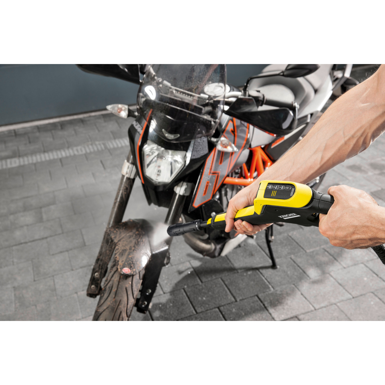 Nettoyeur haute pression Karcher K 4 Power Control - Pression 130 bar- Débit 420 l/h- Moteur 1800 W