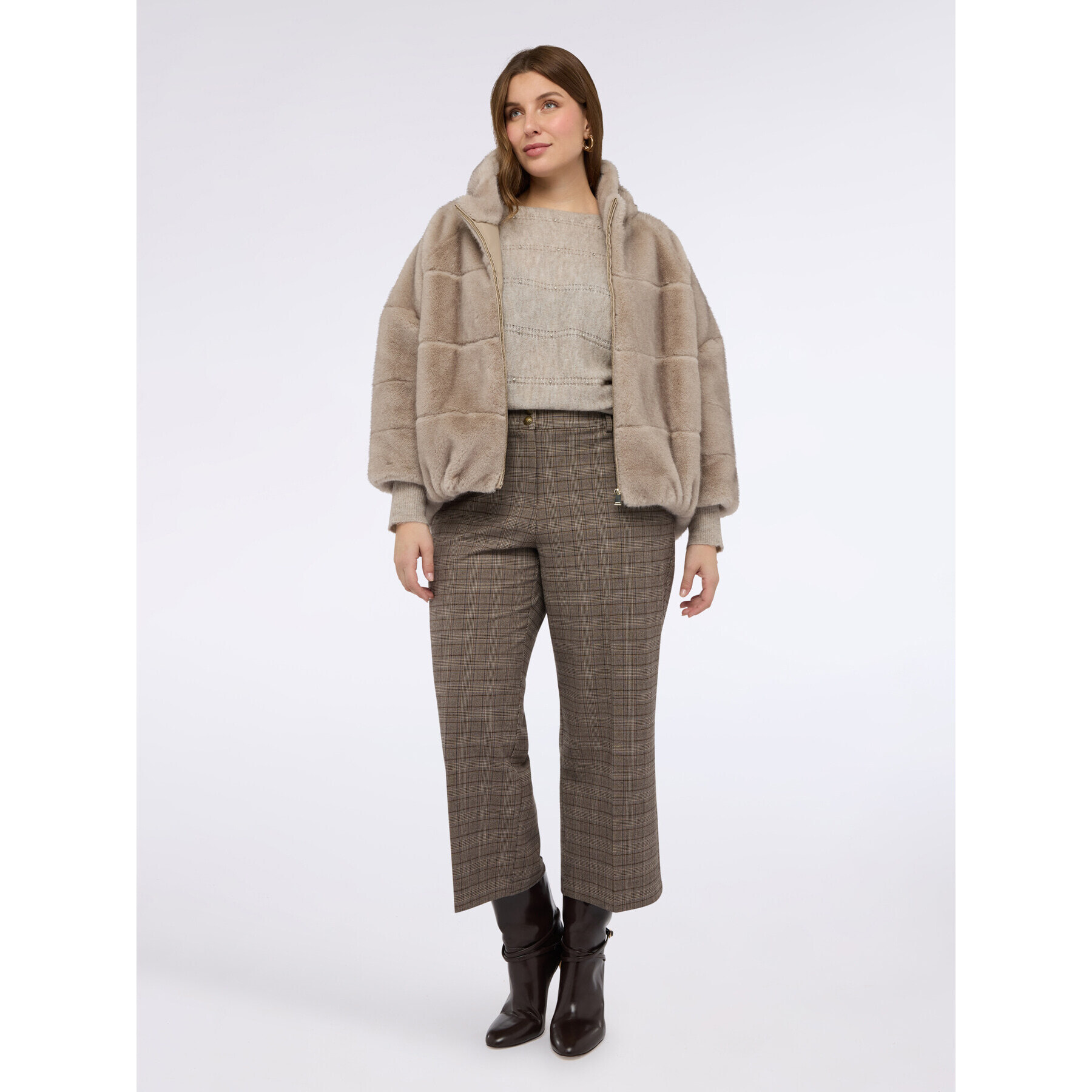 Fiorella Rubino - Chaqueta corta efecto peluche con capucha - Gris