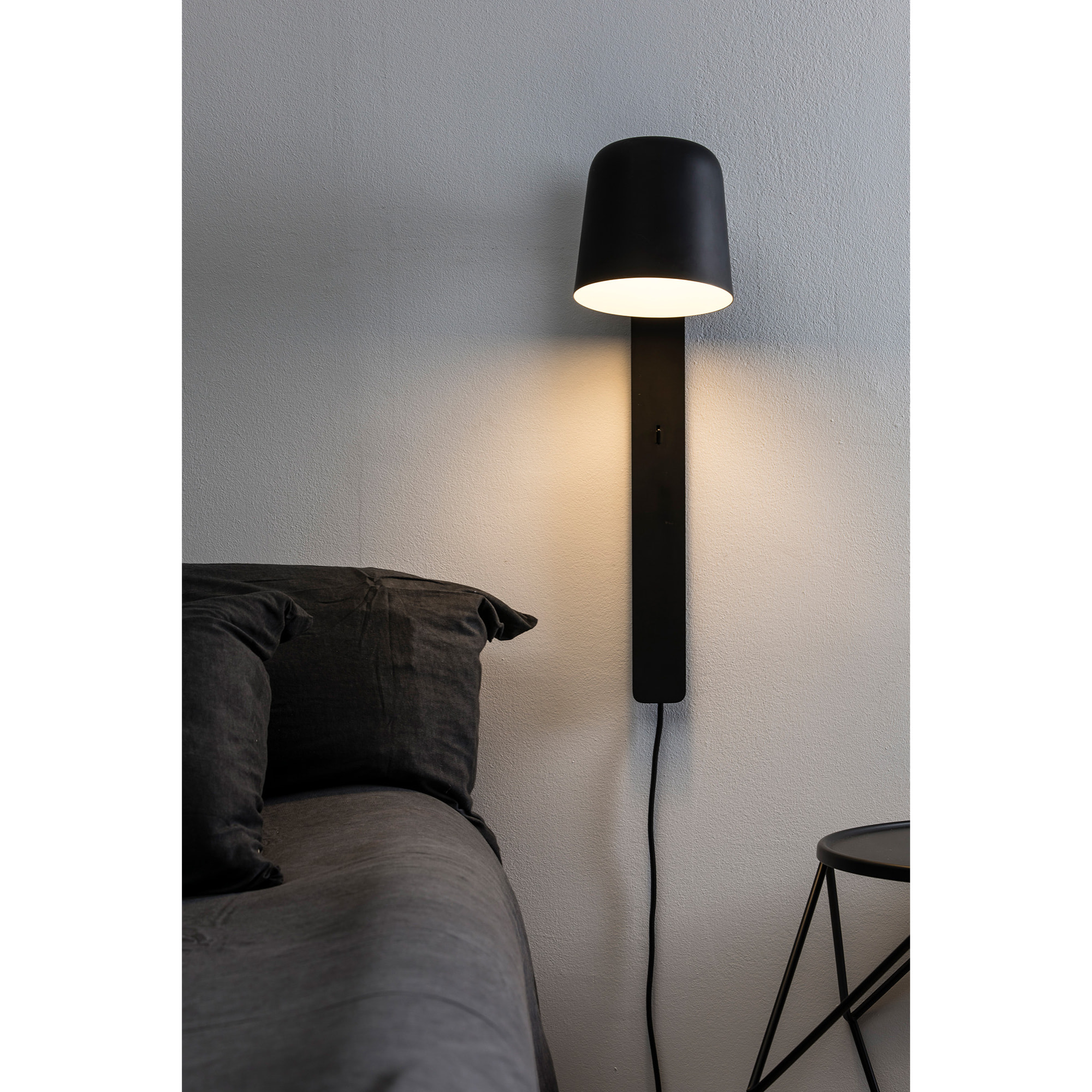 TILA Lampada da parete nera