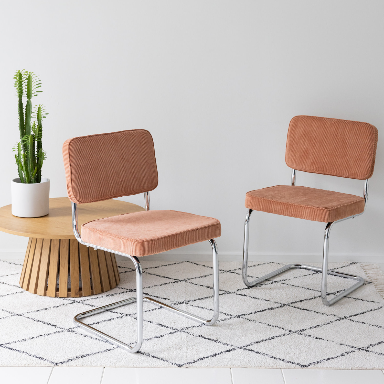 Lot de 2 chaises cantilever en velours côtelé terracotta MARIA