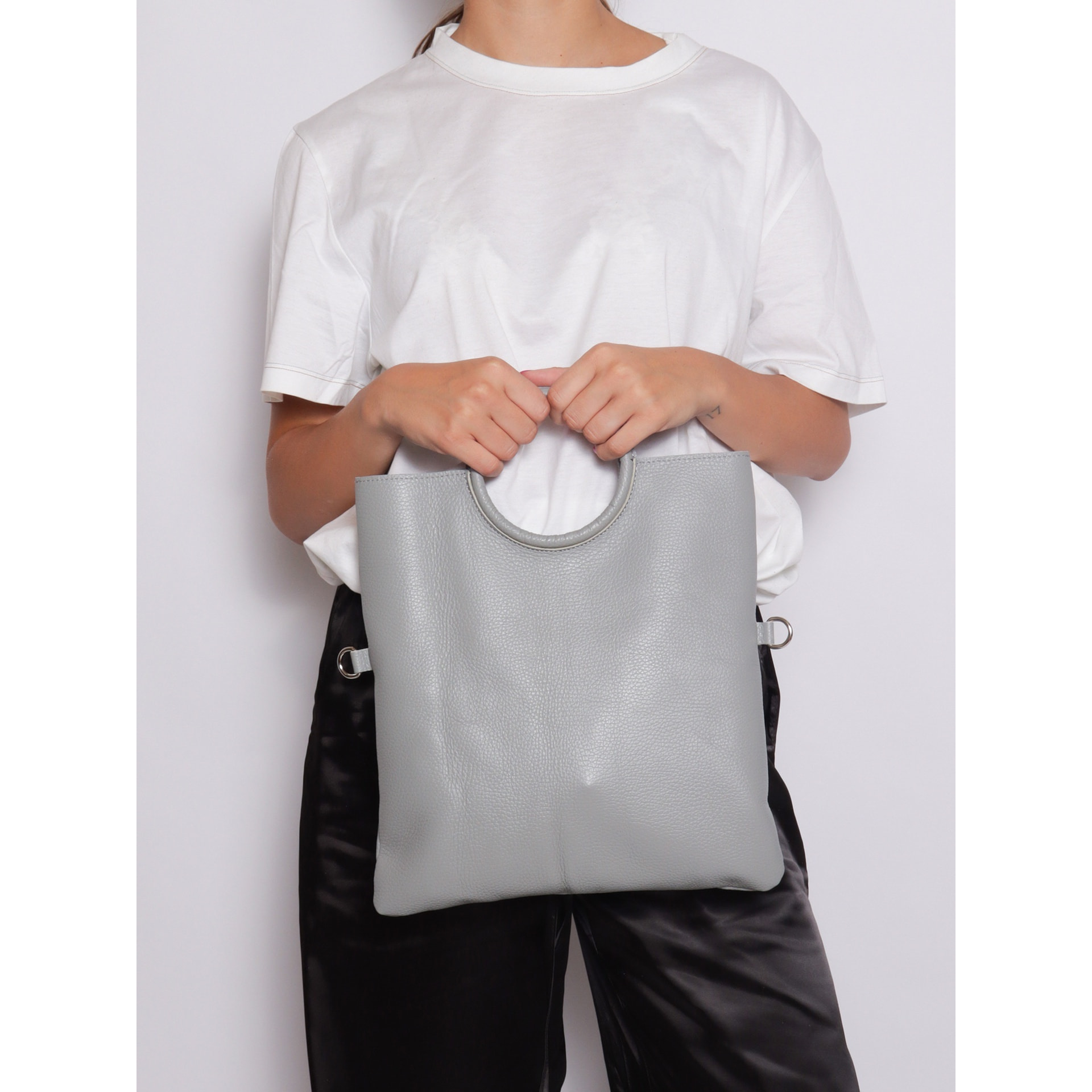 Borsa a mano da donna Made in Italy - Modello Valora Chic - 100% pelle - 29.0 x 30.0 x 1.0 cm