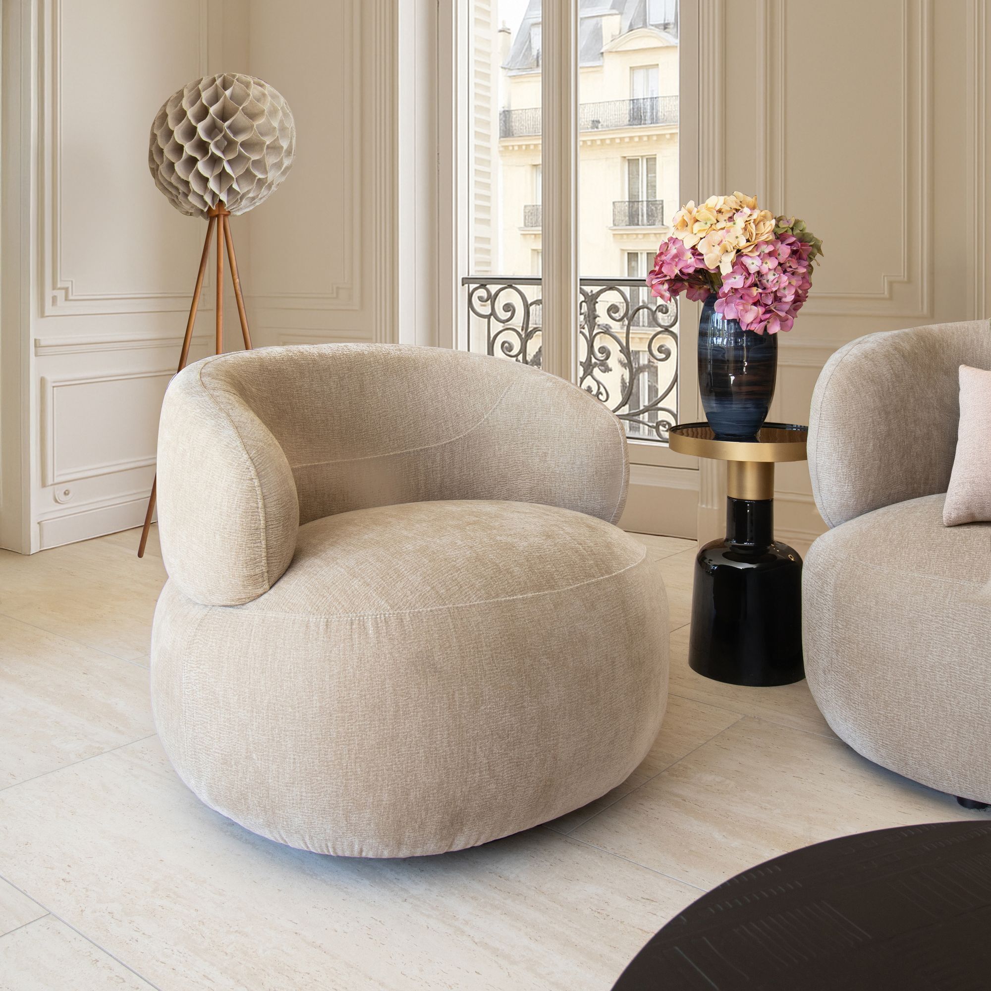 Fauteuil pivotant en velours texturé beige GLOVE