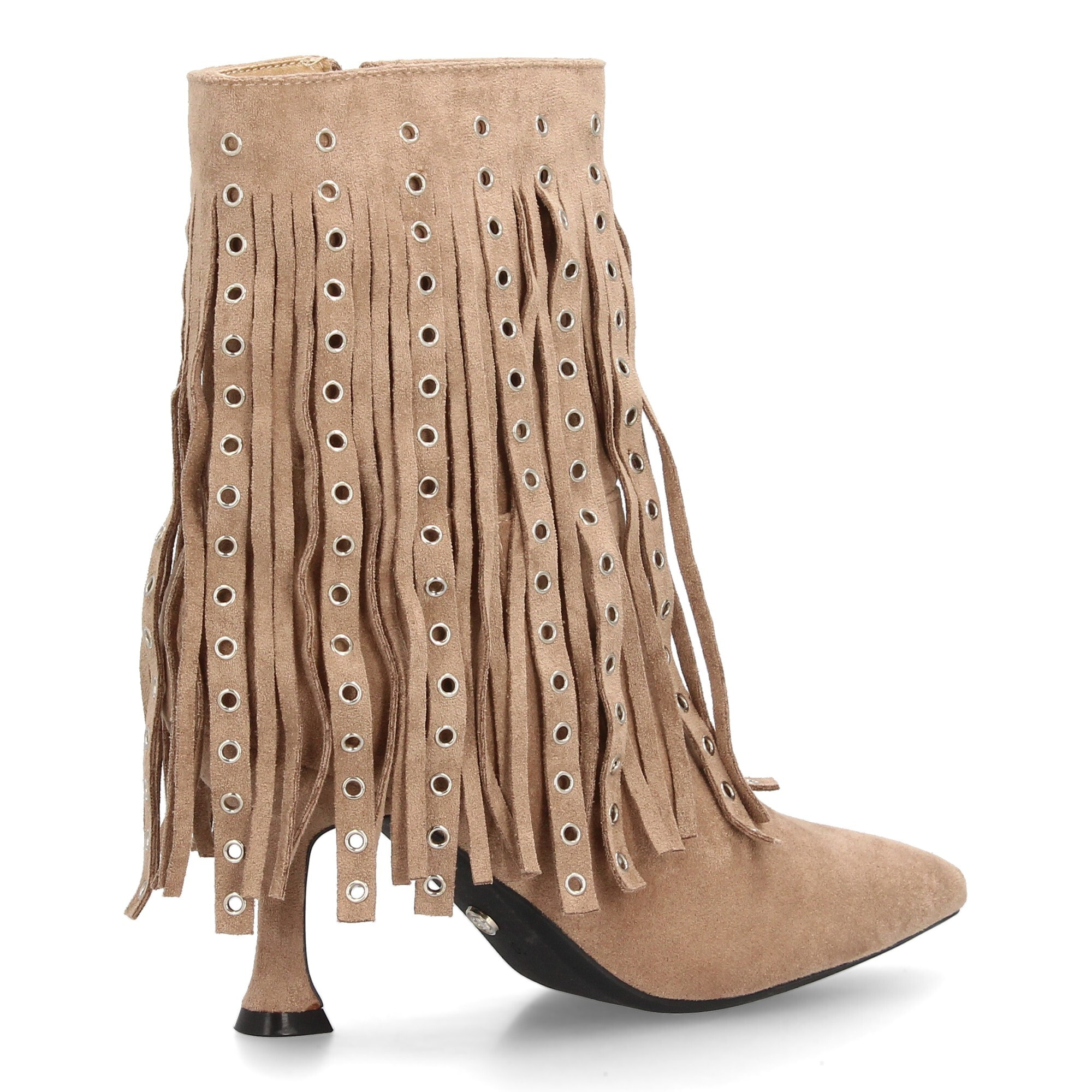 Botin de tacon flecos y tachuelas metalicas
