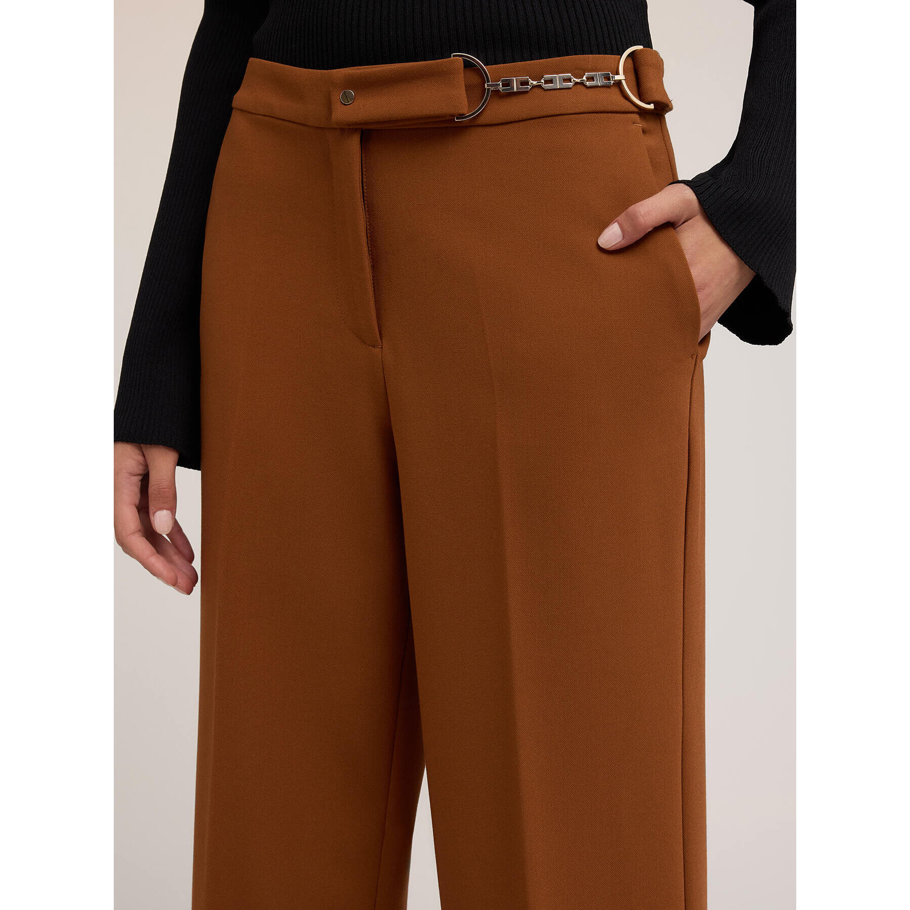 Motivi - Pantalones palazzo con pasador metálico - Marrón