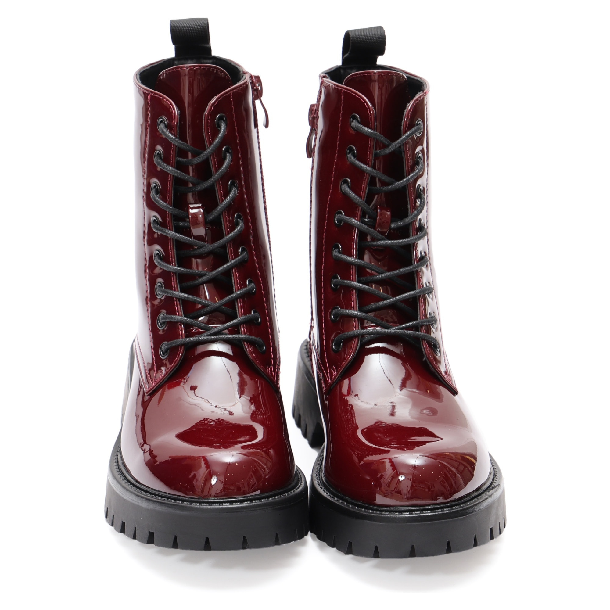 Anfibi in simil pelle verniciata con stringhe