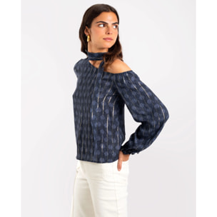 Blusa asimétrica con manga larga