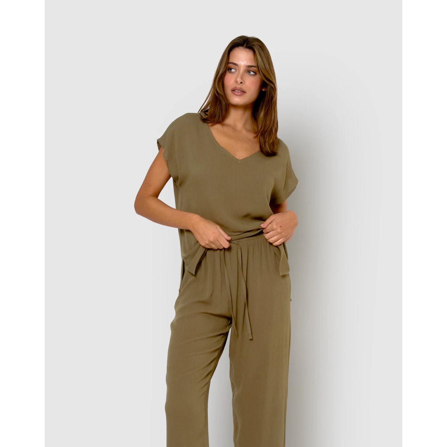 Camisa de mujer de viscosa bambula verde cacería