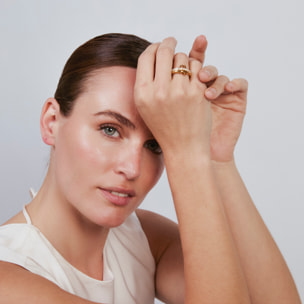 Anillo Emada acabado oro amarillo 18k