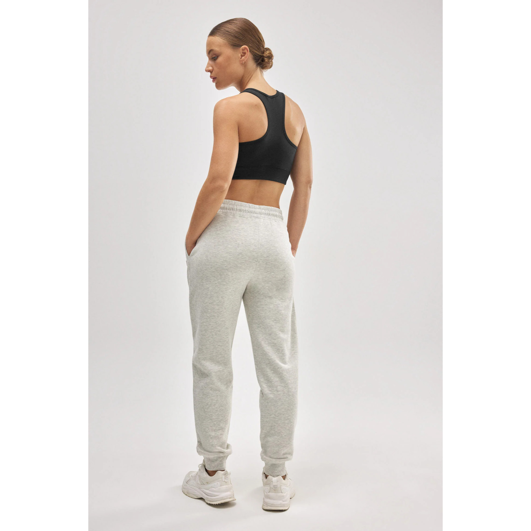 Pantaloni da jogging in pile con cintura regolabile in grigio