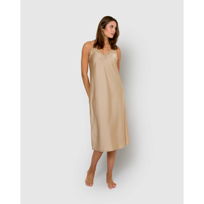 Camisón midi satén beige