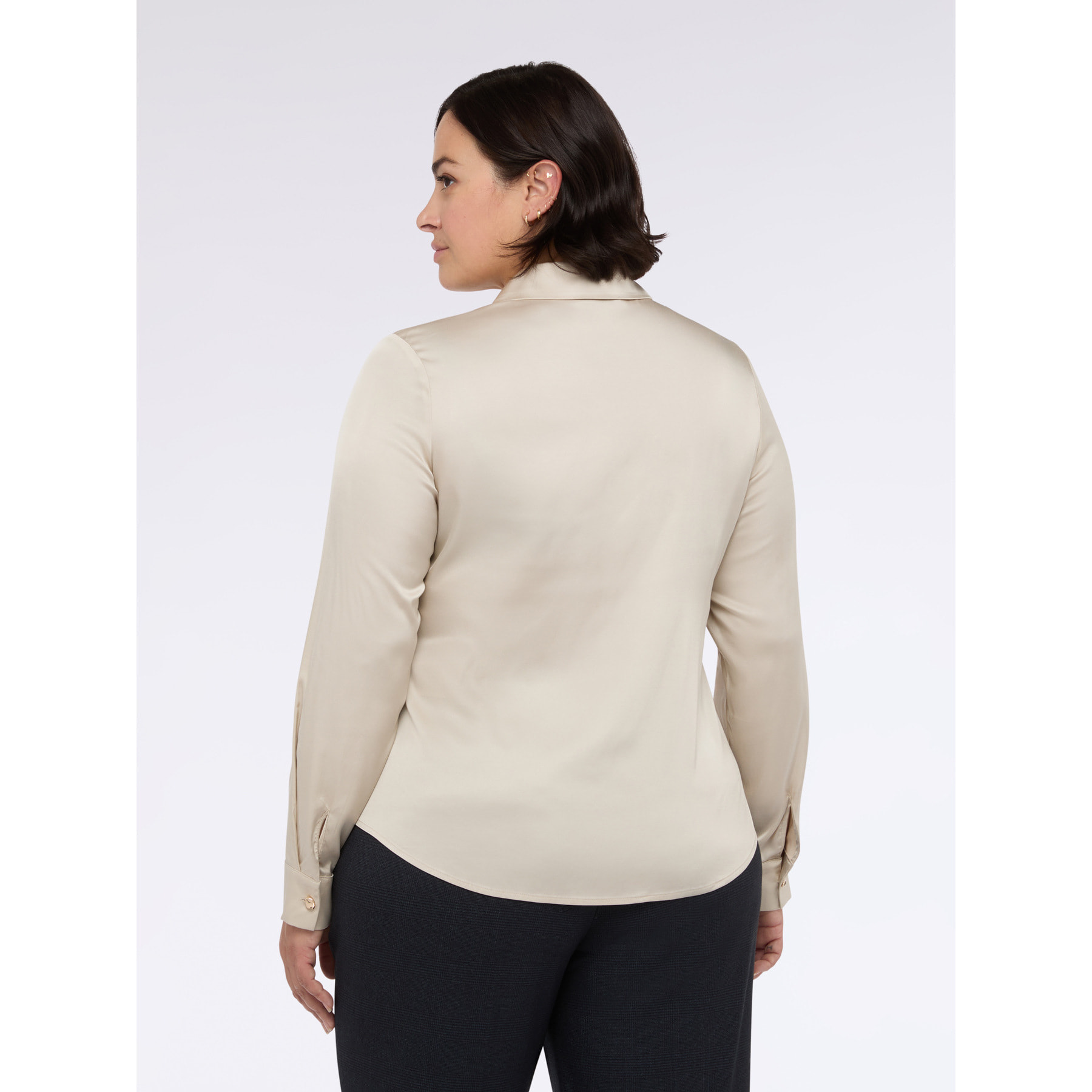 Fiorella Rubino - Camisa de raso con escote cut out - Beige