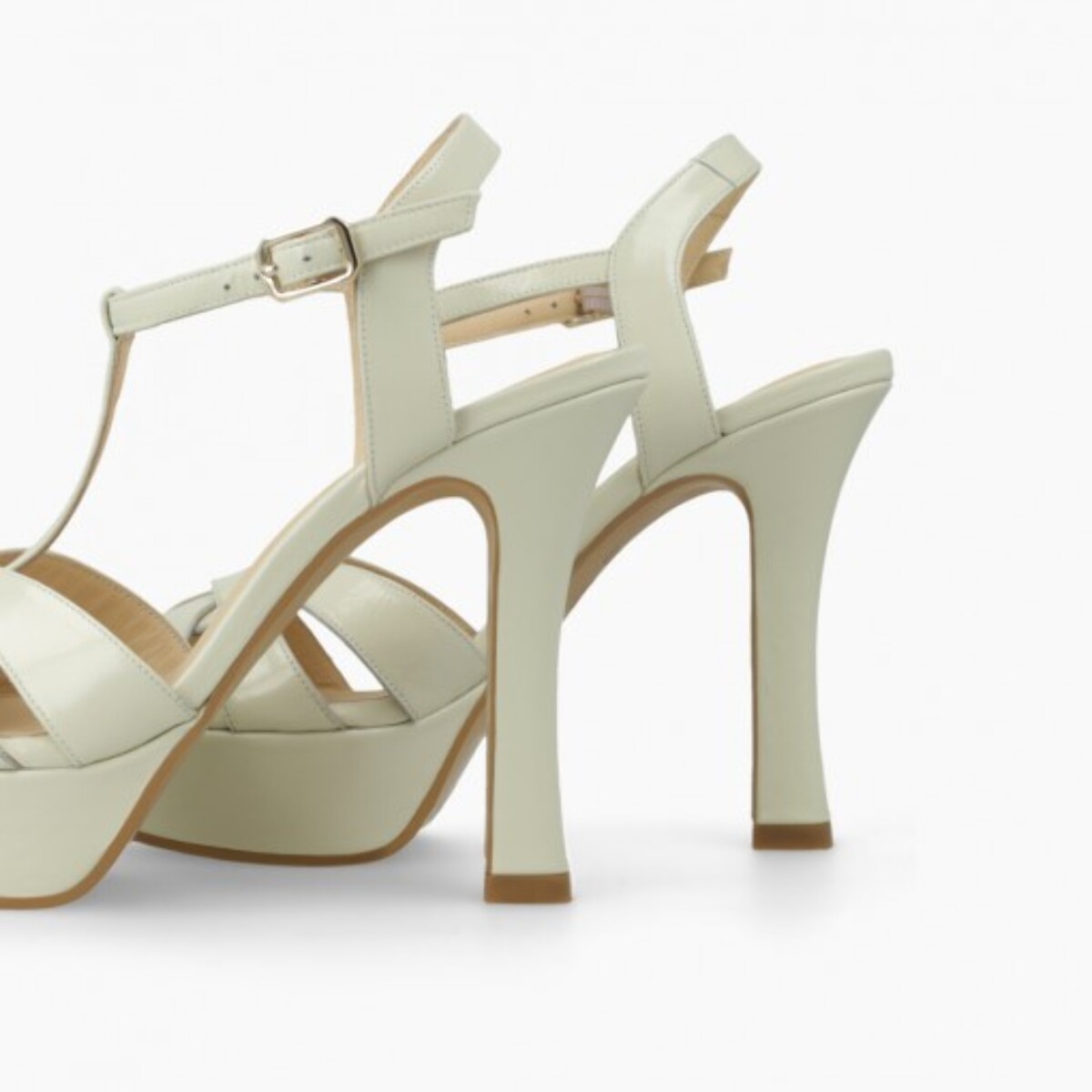 SANDALIAS BLANCAS TARAN