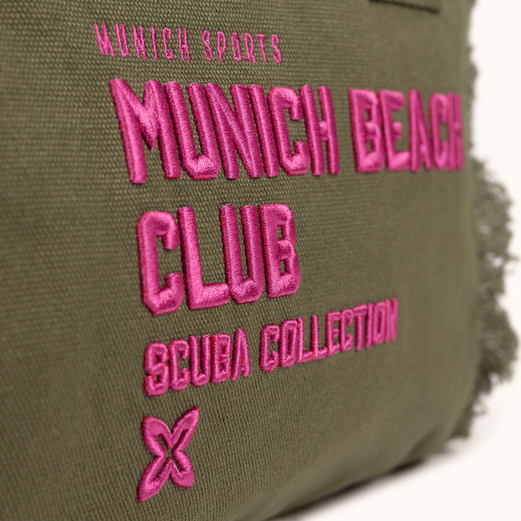 Bolso Bandolera Caqui de Algodón Reciclado con Flecos y Bordado Rosa SCUBA KHAKI CROSSBODY