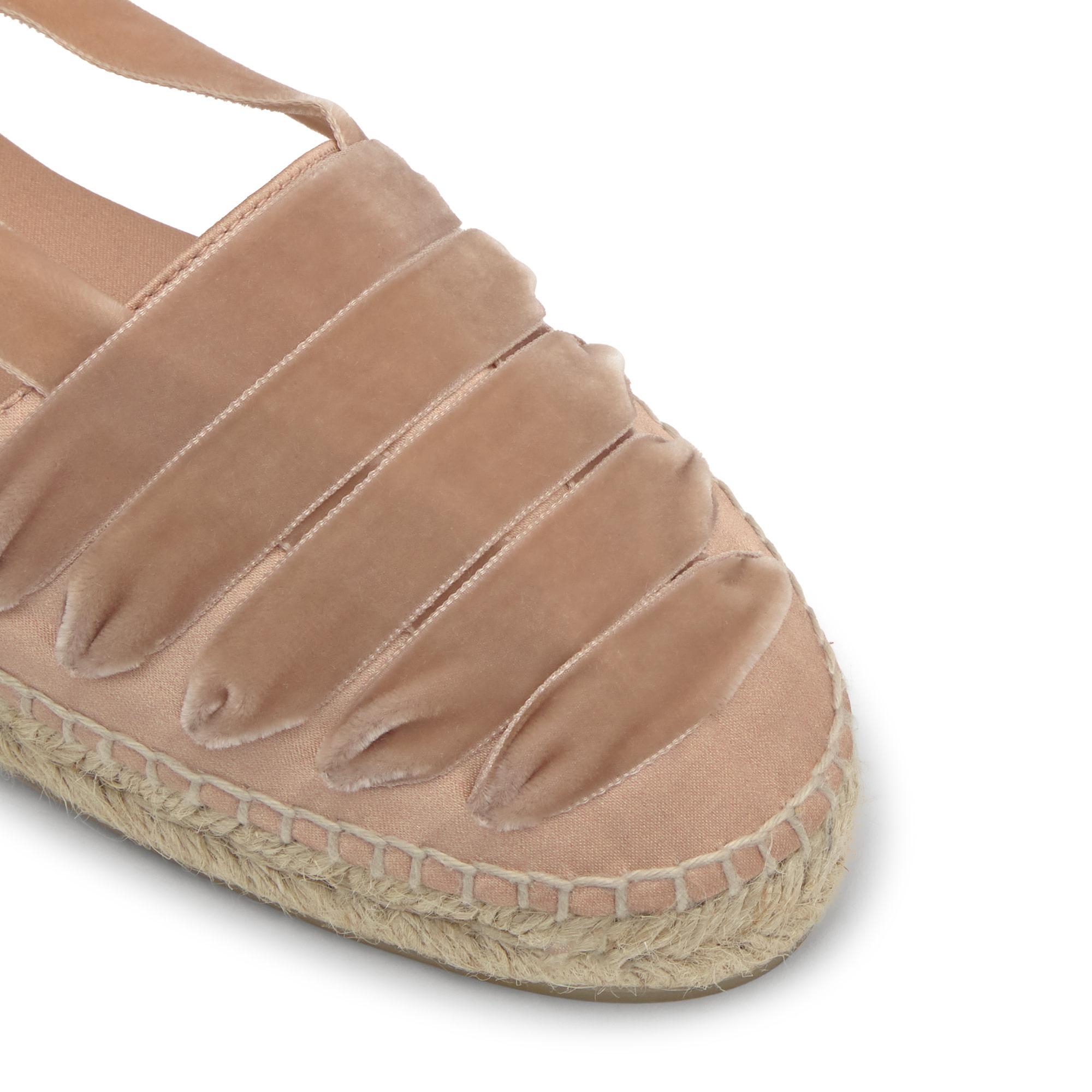 Alpargata embetada Kimita en raso