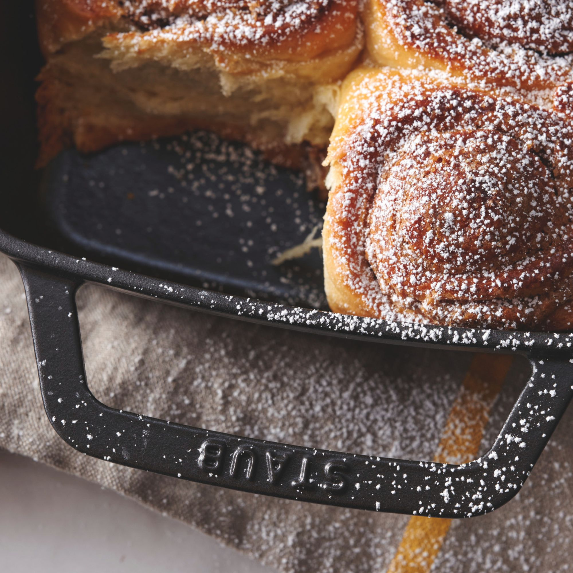 Plat à four rectangulaire, 30 x 20 cm, Noir mat